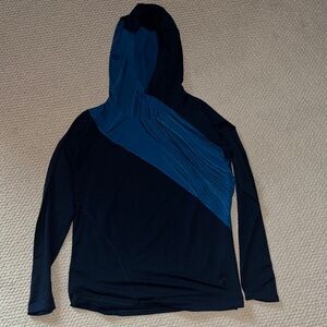 Mountain hat wear women’s Navy Blue Hooded Pullover with Diagonal Teal Panel